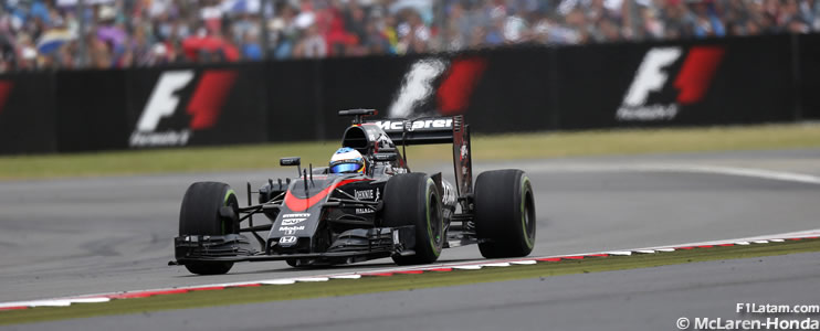 Alonso suma su primer punto de la temporada - Reporte Carrera - GP de Gran Bretaña - McLaren
 