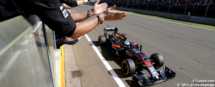 Alonso: "El quinto lugar ha sido un pequeño bonito regalo para el equipo" - Reporte Carrera - GP de Hungría - McLaren

