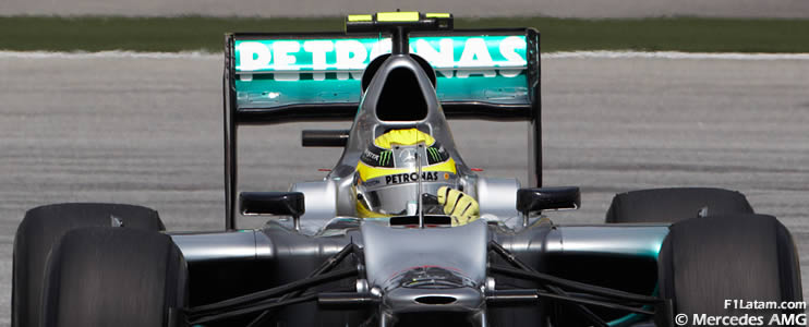 FIA reitera legalidad del alerón trasero de Mercedes tras protesta de Lotus 