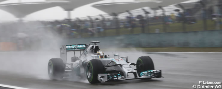 Hamilton y Rosberg esperan una carrera con pista seca - Reporte Clasificación - GP de China - Mercedes
 