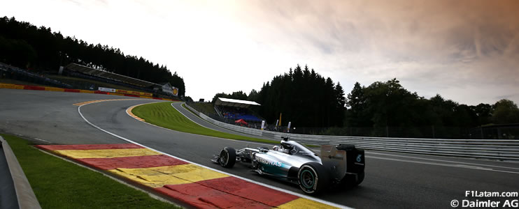 Hamilton y Rosberg no bajan el ritmo. Alonso de nuevo cerca - Reporte Pruebas Libres 2 - GP de Bélgica