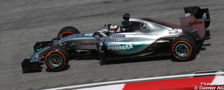 Hamilton por delante de Räikkönen y Rosberg - Reporte Pruebas Libres 2 - GP de Malasia  