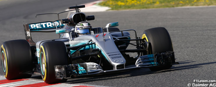 Valtteri Bottas impone un fuerte ritmo con el Mercedes F1 W08 - Tests en Barcelona - Día 3