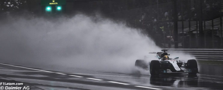 Hamilton adelante bajo intensa lluvia en Suzuka - Reporte Pruebas Libres 2 - GP de Japón 