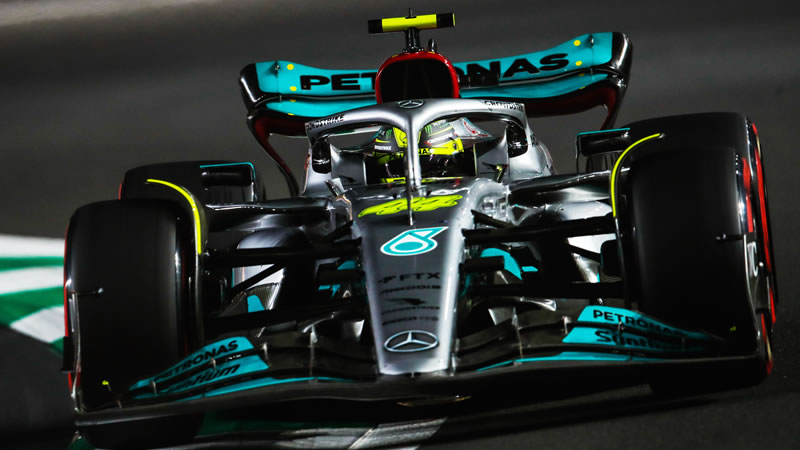 Hamilton sorprende y lidera sus primeros libres de 2022 - Reporte Pruebas Libres 1 - GP de Singapur 