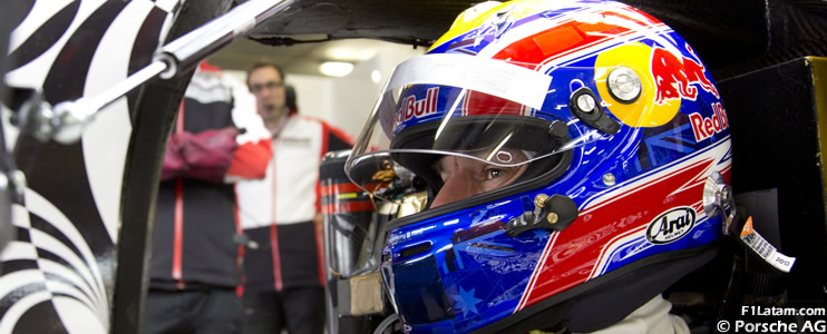 Mark Webber realiza su debut con Porsche en el cierre de tests 2013 del LMP1

 
