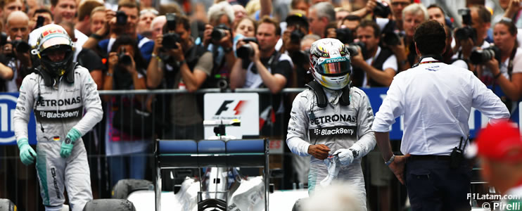 Toto Wolff: "Hamilton y Rosberg saben y aceptan que el equipo está primero"
