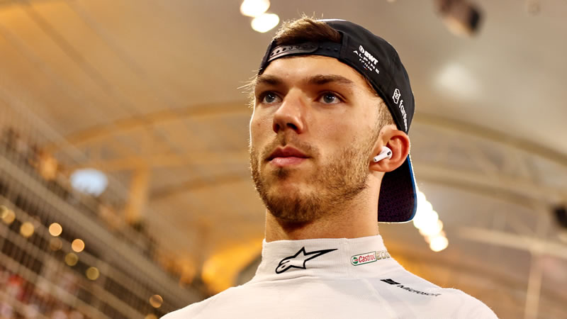 Pierre Gasly sale molesto con su equipo tras el Gran Premio de Japón 