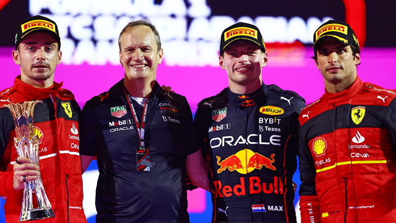 Verstappen vence a Leclerc tras intenso duelo en Jeddah  - Reporte Carrera - GP de Arabia Saudita 