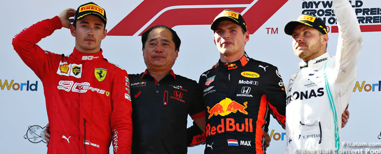Verstappen se impone tras gran recuperación e intenso duelo con Leclerc - Reporte Carrera - GP de Austria