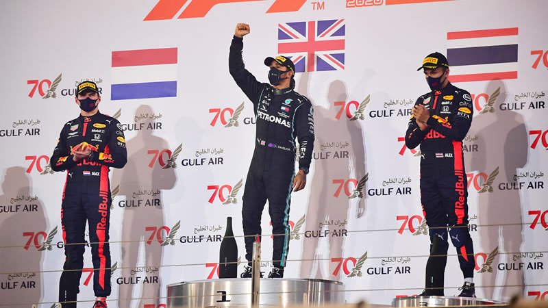 Victoria de Hamilton y Grosjean se salva milagrosamente tras fuerte colisión e incendio - Reporte Carrera - GP de Bahrein