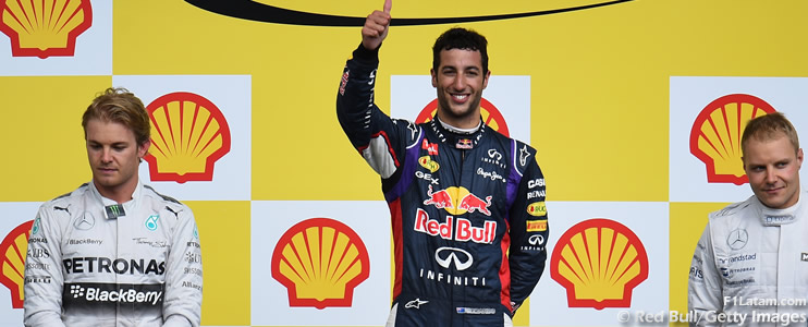 Ricciardo aprovecha el caos en Mercedes y se lleva la victoria en Spa - Reporte Carrera - GP de Bélgica 
