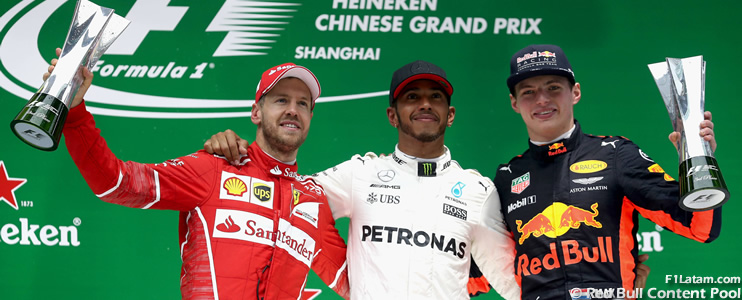 Hamilton gana en Shanghai y lidera el campeonato junto a Vettel - Reporte Carrera - GP de China 