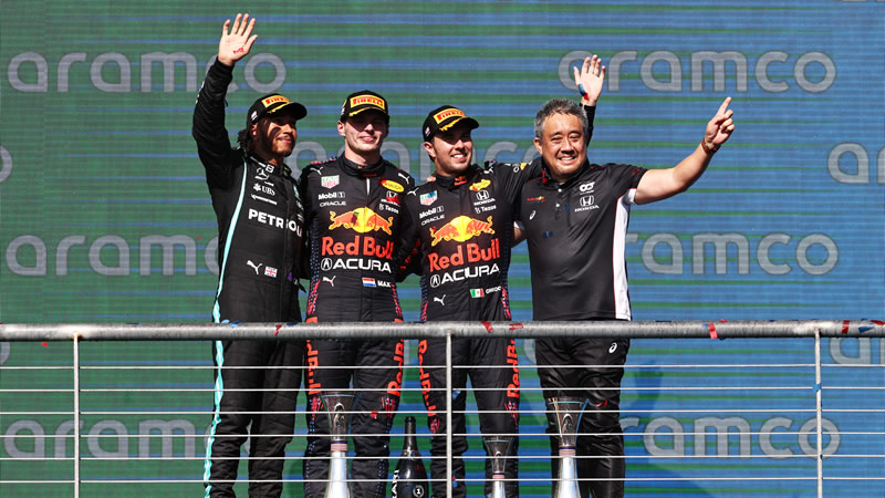 Verstappen le gana un duelo clave a Hamilton. Podio para Checo - Reporte Carrera - GP de Estados Unidos 