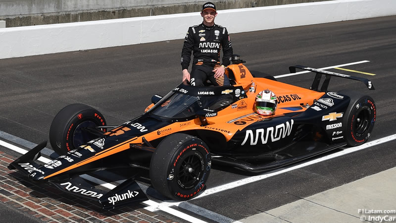 Patricio OWard brilla en su debut en las 500 millas de Indianápolis al finalizar sexto 