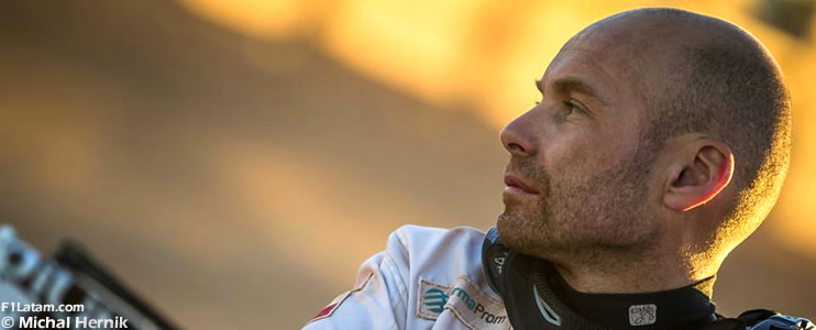 El motociclista polaco Michal Hernik fallece durante la tercera etapa del Rally Dakar 2015
