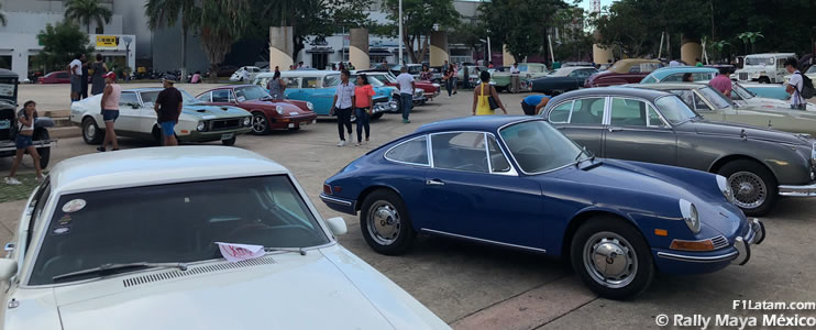 Los autos clásicos que participarán en el Rally Maya ya están en la Isla de Cozumel