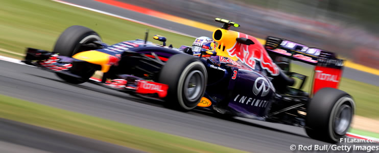 Optimismo de Daniel Ricciardo y Sebastian Vettel - Reporte Viernes - GP de Gran Bretaña - Red Bull
 