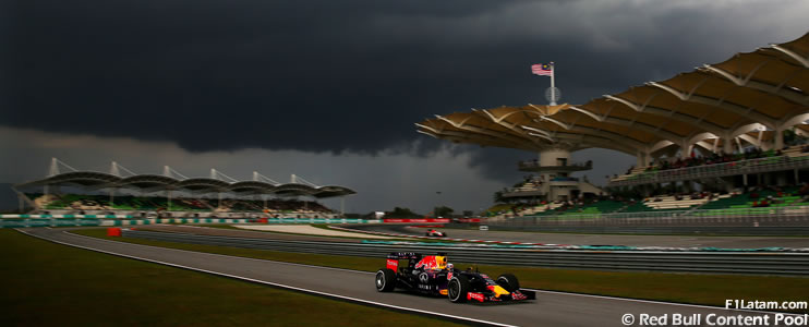 Ricciardo y Kvyat muy contentos por el cuarto y quinto lugar - Reporte Clasificación - GP de Malasia - Red Bull
 