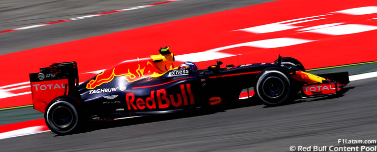 Tras ganar el domingo, Verstappen termina adelante en las pruebas - Tests en Barcelona - Día Final
