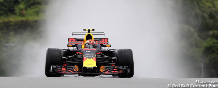 Max Verstappen impone el ritmo en un lluvioso Sepang - Reporte Pruebas Libres 1 - GP de Malasia 
