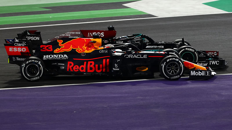 Carrera del Gran Premio de Abu Dhabi  - Verstappen y Hamilton definen el título - ¡EN VIVO!