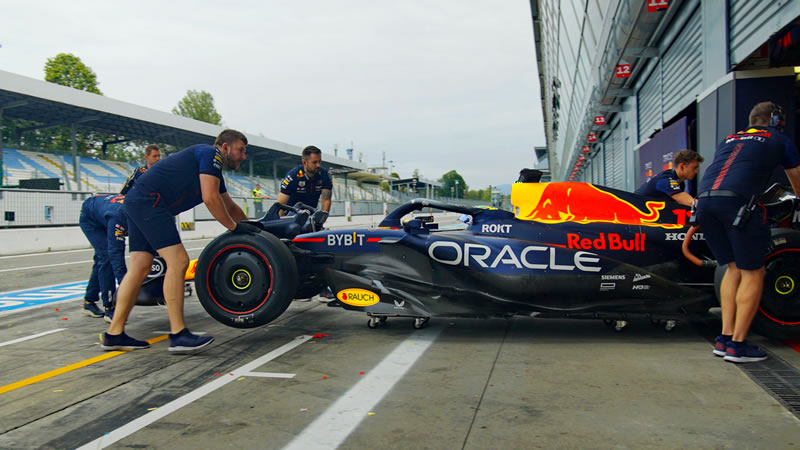 'Checo' Pérez y Ocon prueban neumáticos sin calentadores en Monza. Sainz lo hace en Fiorano 