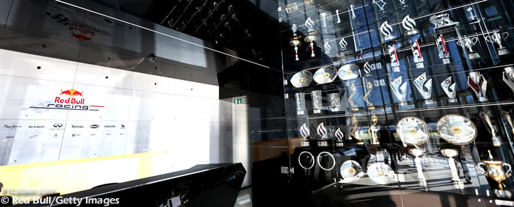 Indignación en Red Bull Racing por hurto de más de 60 trofeos de su fábrica 