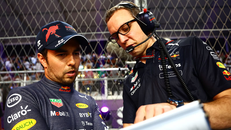 Checo Pérez lamenta la mala suerte en la carrera del GP de Arabia Saudita 