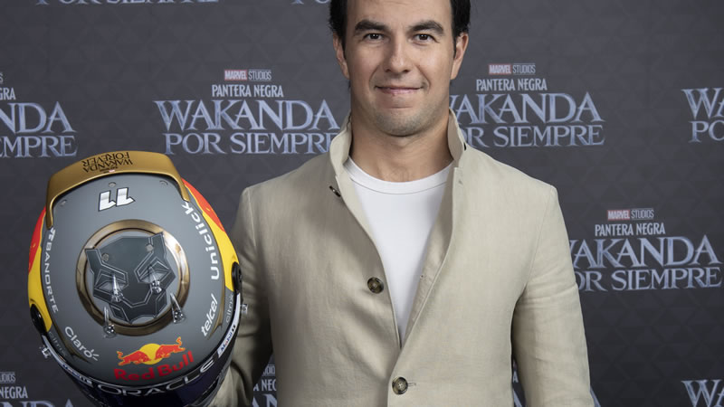 'Checo' Pérez estrenará diseño de casco en el GP de Brasil inspirado en Black Panther 
