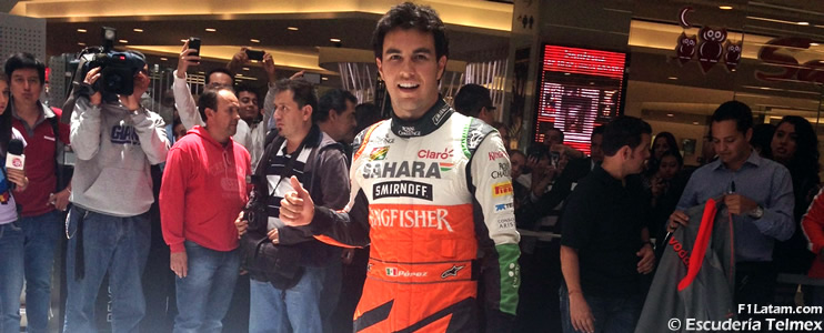 Cálido reencuentro del piloto mexicano Sergio 'Checo' Pérez con sus compatriotas
 