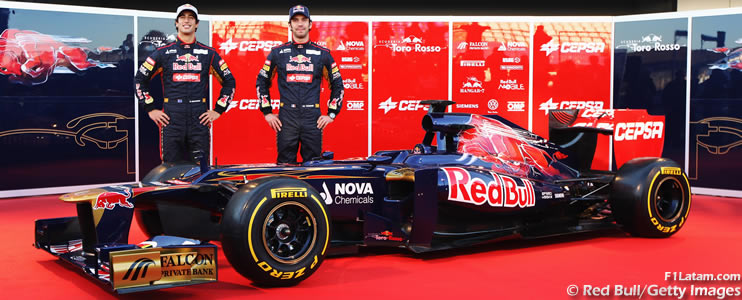 El nuevo STR7 de la escudería Toro Rosso es presentado en Jerez de la Frontera