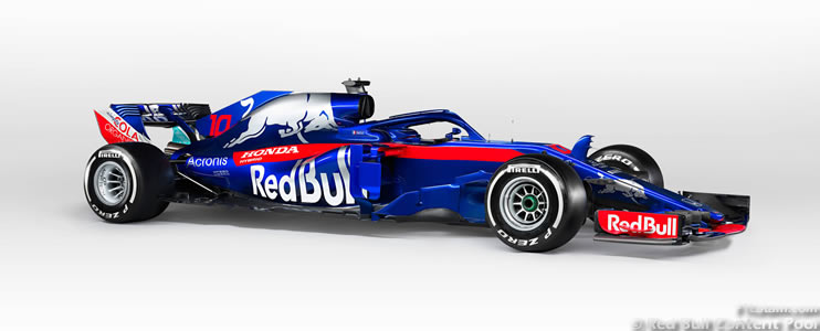 El nuevo Toro Rosso STR13 fue develado en el Circuit de Barcelona-Catalunya