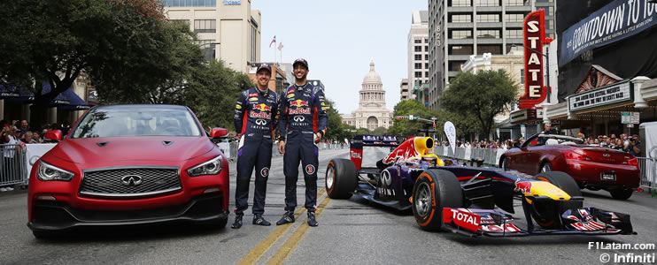 Vettel y Ricciardo deleitan a miles de aficionados en las calles de Austin