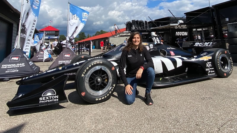 La piloto colombiana Tatiana Calderón realizará test en IndyCar