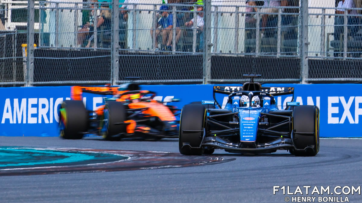 Williams progresa en 2026 al sumar en Miami por primera vez con sus dos autos